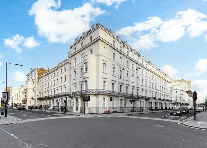 Bright & Spacious 2-Bedroom Apartment In Paddington Hydepark Central London