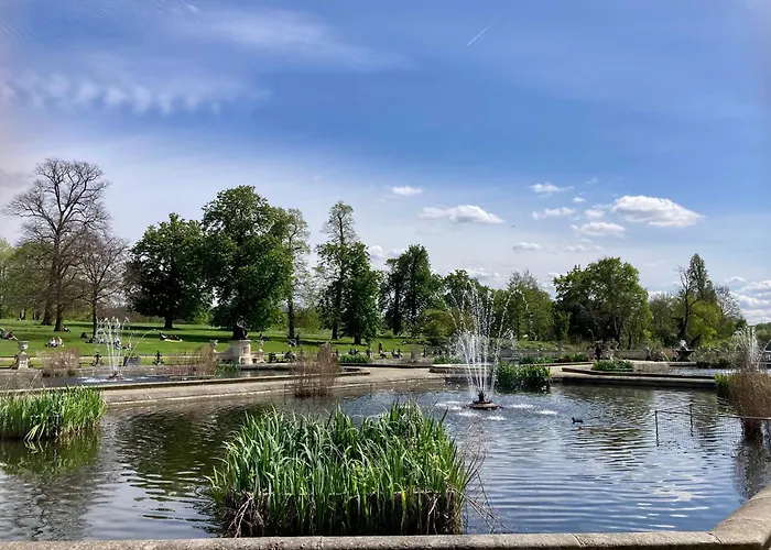 Bright & Spacious 2-Bedroom Apartment In Paddington Hydepark Central London